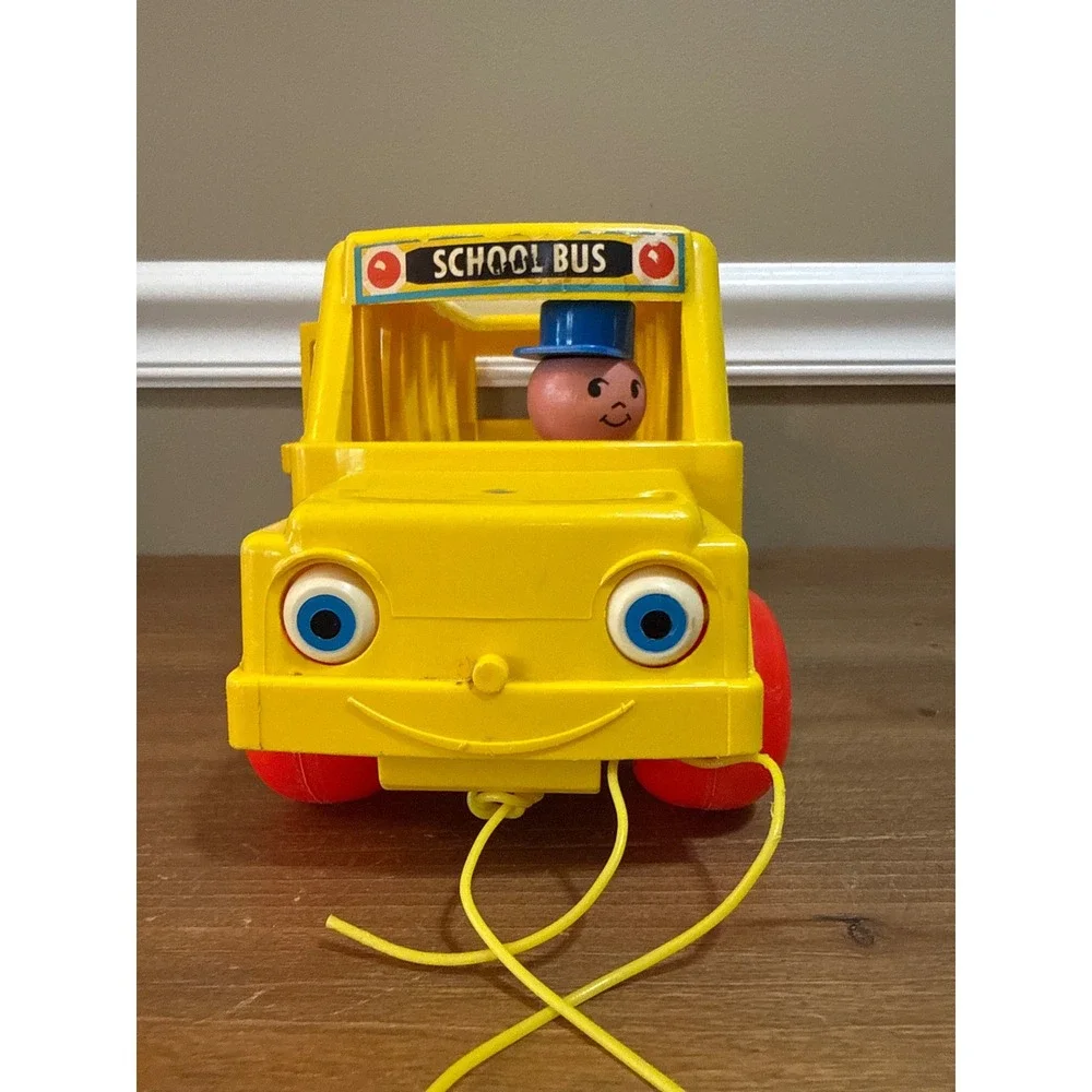 Vintage 1984 Fisher-Price Little People School Bus 192 Yellow Pull Toy Driver